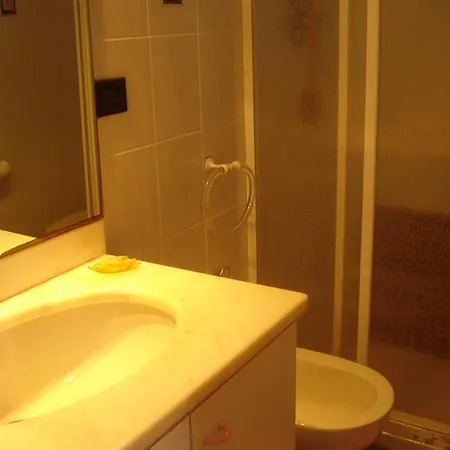 Tatil Evi La Casa Rosabianca Rapallo